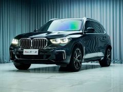 BMW X5 2022 facelift xDrive 40Li M sports package - фото 2
