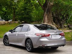 Toyota Camry 2.5G Luxury Edition - фото 7