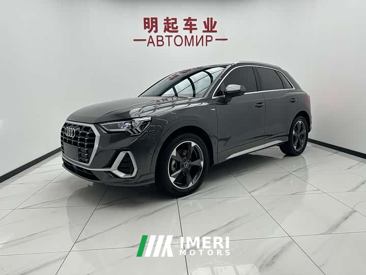 Audi Q3 2023 35 TFSI Fashionable and Dynamic (1.4T) - автомобиль из Китая