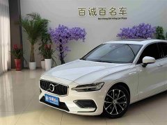 Volvo S60 T4 Momentum Luxury Edition - фото 3