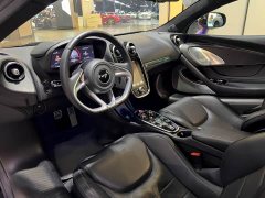 Mercedes-Benz McLaren GT 2022 4.0T standard - фото 8