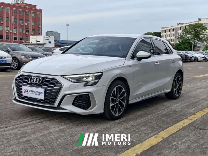 Audi A3 Sportback 35 TFSI aggressive sports - автомобиль из Китая