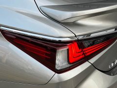 Lexus ES 2022 300h Excellence Edition - фото 10