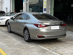 Lexus ES 2022 300h Excellence Edition - фото 4
