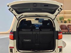 Honda Elysion 2019 2.0L Hybrid Luxury Edition - фото 15