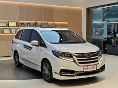Honda Elysion 2019 2.0L Hybrid Luxury Edition - фото 3