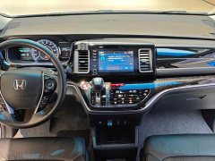 Honda Elysion 2019 2.0L Hybrid Luxury Edition - фото 9