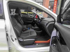 Nissan Qashqai Classic 2.0L CVT XV Leading Edition - фото 4