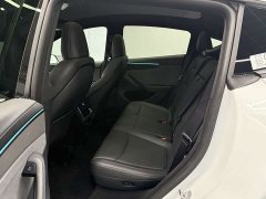 Tesla Model Y rear-wheel drive version - фото 7