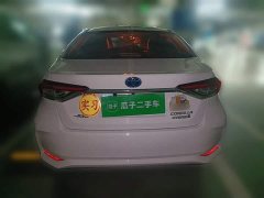 Toyota Corolla Dual Engine 1.8L E-CVT Elite Edition - фото 3