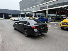 BMW 5 Series 530Li leading M sports package - фото 4
