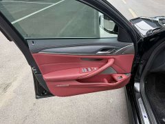 BMW 5 Series 530Li leading M sports package - фото 6