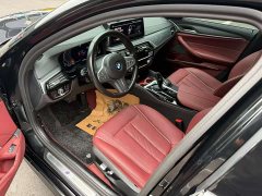 BMW 5 Series 530Li leading M sports package - фото 9