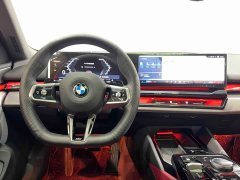 BMW 5 Series 2024 530Li Leading M Sports Package - фото 9