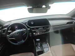 Lexus ES 300h Excellence Edition - фото 8
