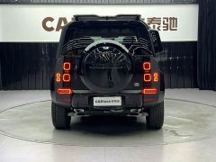 Land Rover Defender 110 3.0T P400 Dark Special Edition - фото 3