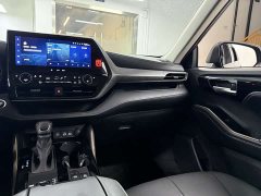 Toyota Highlander 2023 2.5L smart electric hybrid dual-engine four-wheel drive knight version 7 seats - фото 17