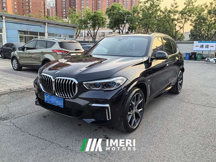 BMW X5 facelift xDrive 40Li M sports package - автомобиль из Китая