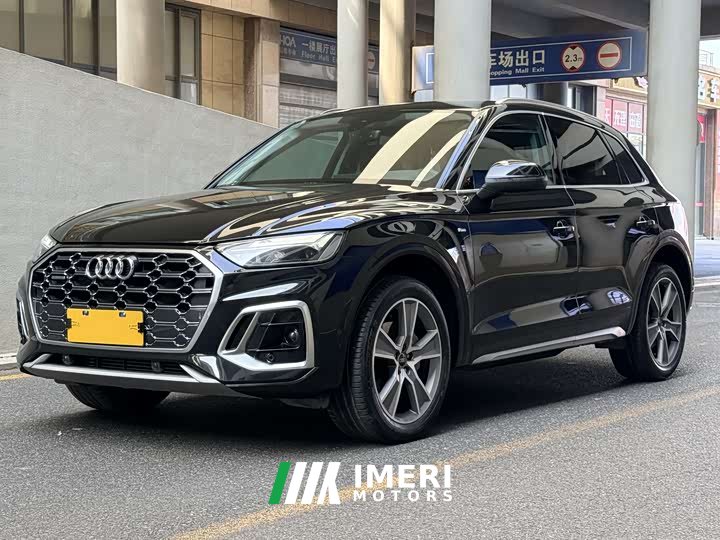 Audi Q5L 45T luxury and dynamic - автомобиль из Китая