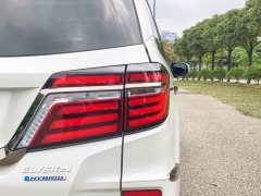 Honda Elysion 2019 2.0L Hybrid Luxury Edition - фото 19