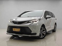 Toyota SIENNA 2021 2.5L Hybrid Premium Edition - фото 1
