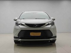 Toyota SIENNA 2021 2.5L Hybrid Premium Edition - фото 2