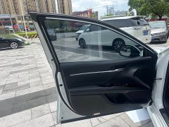 Toyota Camry 2.5G Deluxe Edition - фото 18