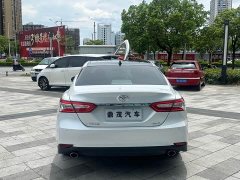 Toyota Camry 2.5G Deluxe Edition - фото 4