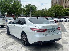 Toyota Camry 2.5G Deluxe Edition - фото 7