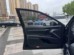 Toyota Camry 2.5G Deluxe Edition - фото 17