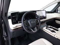 Lexus LM 2023 500h six-seater premium version - фото 13