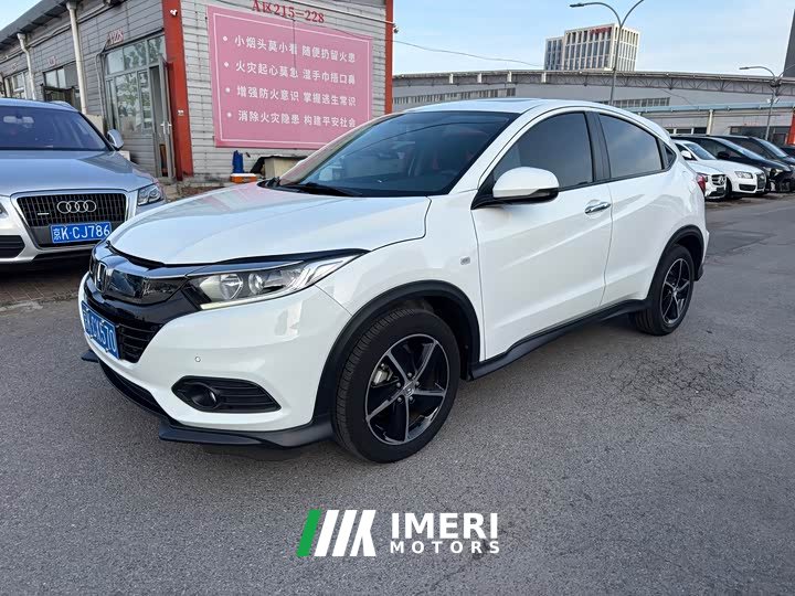 Lynk & Co Binzhi 2020 1.5L CVT Pioneer Edition - автомобиль из Китая