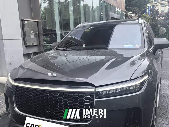 Li Auto ONE Extended-Range 6-Seater - автомобиль из Китая