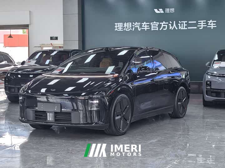 Li Auto Ideal i6 two-wheel drive standard version - автомобиль из Китая
