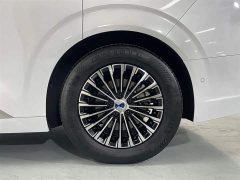 Denza D9 DM-i 980 four-wheel drive flagship - фото 20
