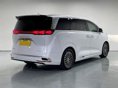 Denza D9 DM-i 980 four-wheel drive flagship - фото 5