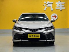 Toyota Camry 2.0G Deluxe Edition - фото 2
