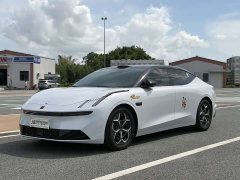 Lynk & Co 10 120 four-wheel drive Ultra - фото 1