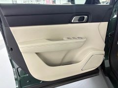 Li Auto Ideal ONE 2020 extended range 6-seater version - фото 5