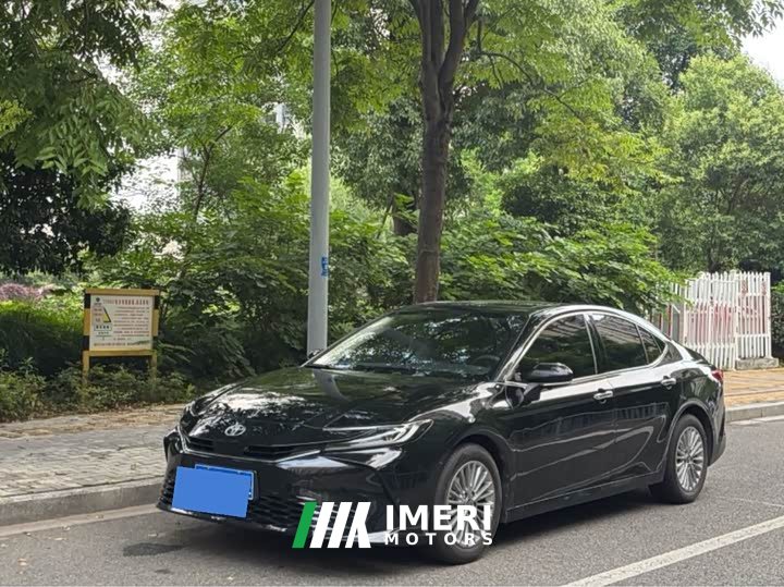 Toyota Camry Shuangqing 2.0HGVP Deluxe Edition - автомобиль из Китая