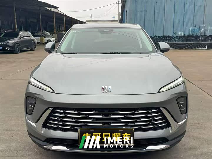 Lexus Envision S 25T enjoys the platinum version