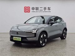 Volvo EX30 2025 rear-wheel drive long-range version Ultra - фото 1