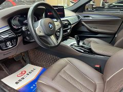 BMW 5 Series 530Li leading M sports package - фото 8