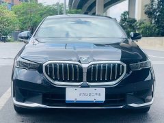 BMW 5 Series 2024 530Li Leading Luxury Package - фото 3