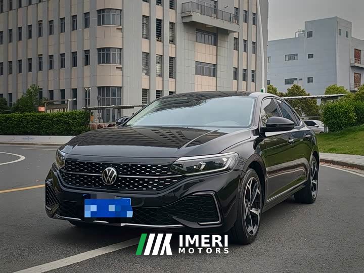 Volkswagen Passat 380TSI Starry Sky Elite Edition - автомобиль из Китая