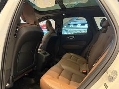 Volvo XC60 B5 AWD Plus Luxury - фото 10