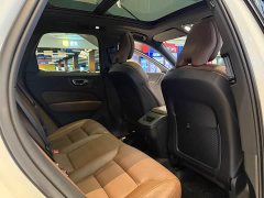 Volvo XC60 B5 AWD Plus Luxury - фото 11