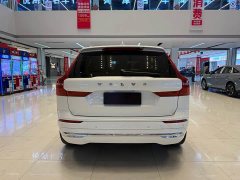 Volvo XC60 B5 AWD Plus Luxury - фото 3