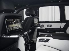 Rolls-Royce Cullinan 2020 Black Badge - фото 11