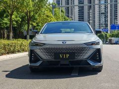 Changan UNI-V 1.5T premium - фото 2